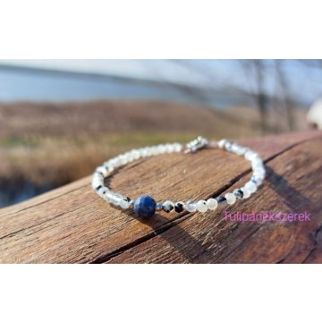  Útmutató karkötő, Zafír és fekete-fehér Holdkövekből 