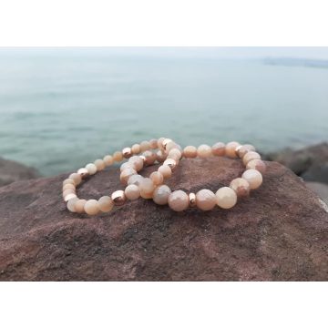 Anyalánya BarackHoldkő karkötők